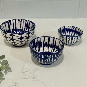 West Elm Set of 3 Indigo Blue Tie Dye Nesting Bow Cobalt Blue & WhiteBowl Dish